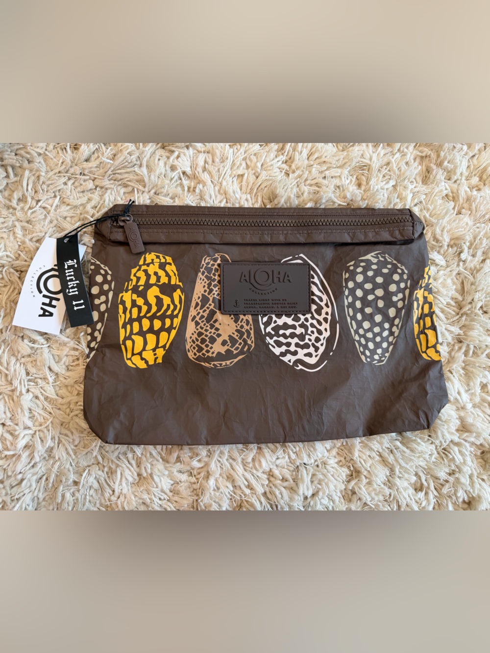 ALOHA Collection | Lucky 11 | Shell Lineup | Mid Pouch
